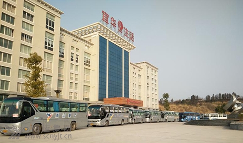 01.jpg
